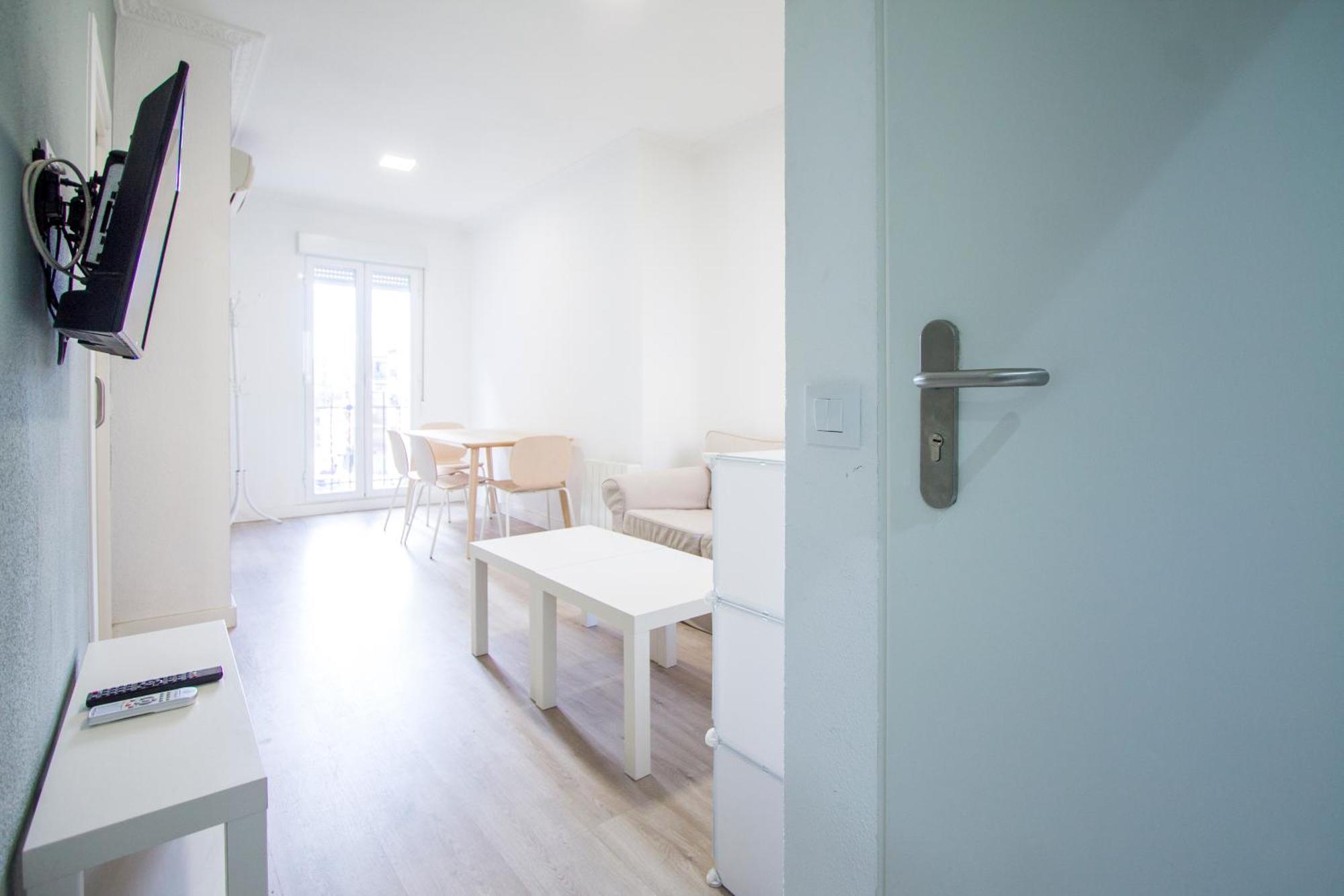 Apartamentos Tetuan Sandino Madrid Exterior photo