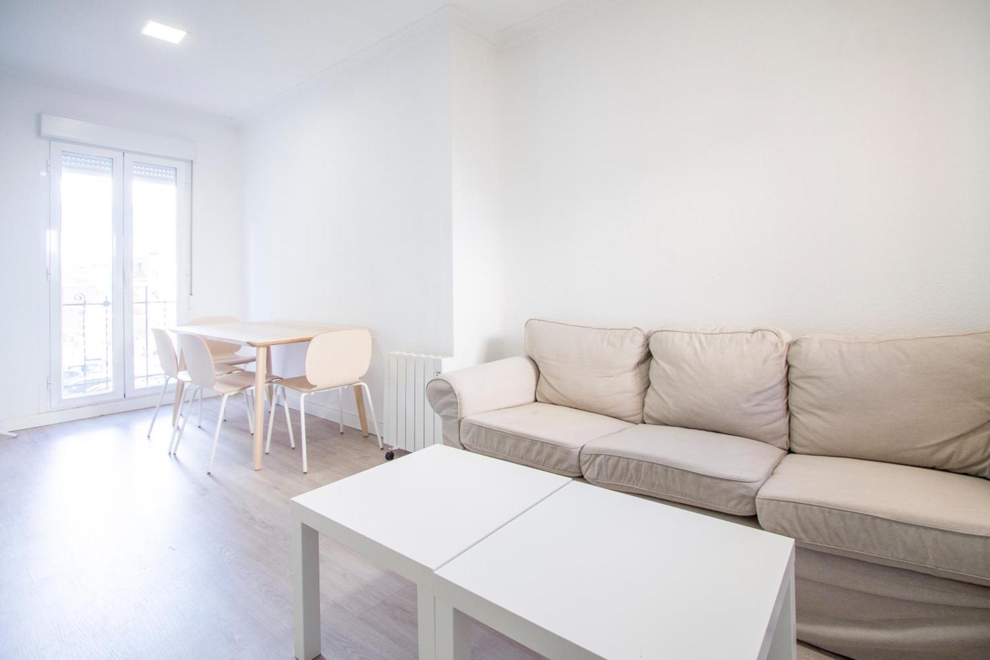 Apartamentos Tetuan Sandino Madrid Exterior photo