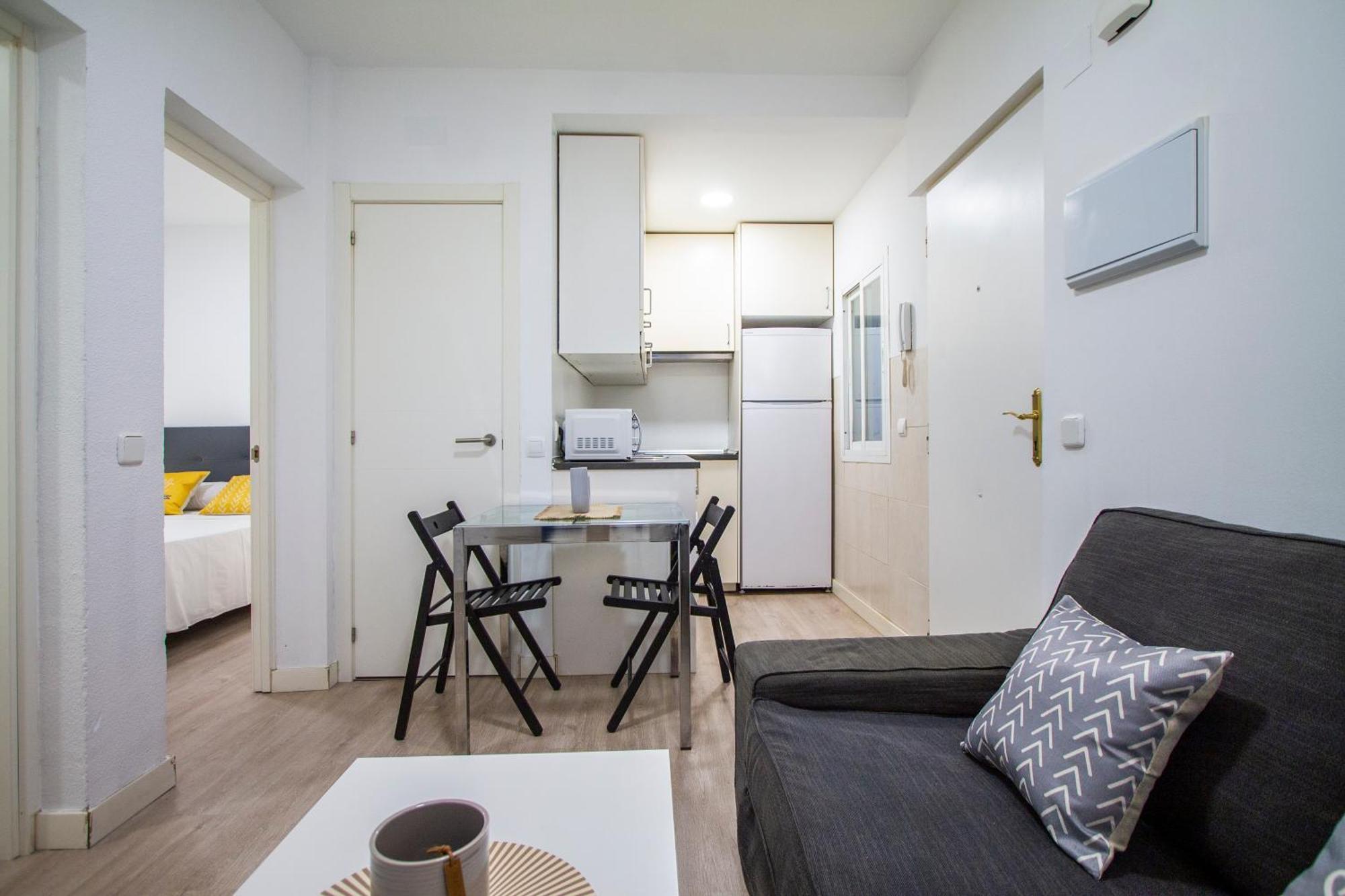 Apartamentos Tetuan Sandino Madrid Exterior photo
