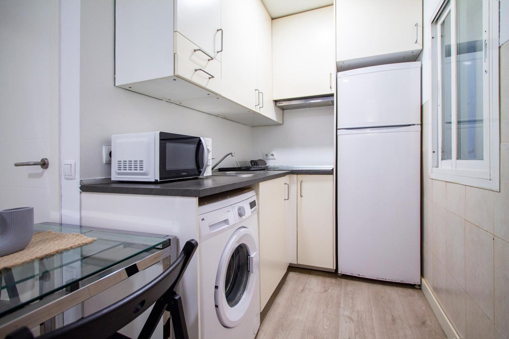 Apartamentos Tetuan Sandino Madrid Exterior photo